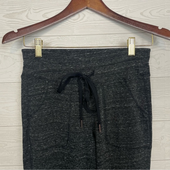 CALIA By Carrie Underwood Outfit Set Gray Two Piece Leggings Size Small - Picture 3 of 11